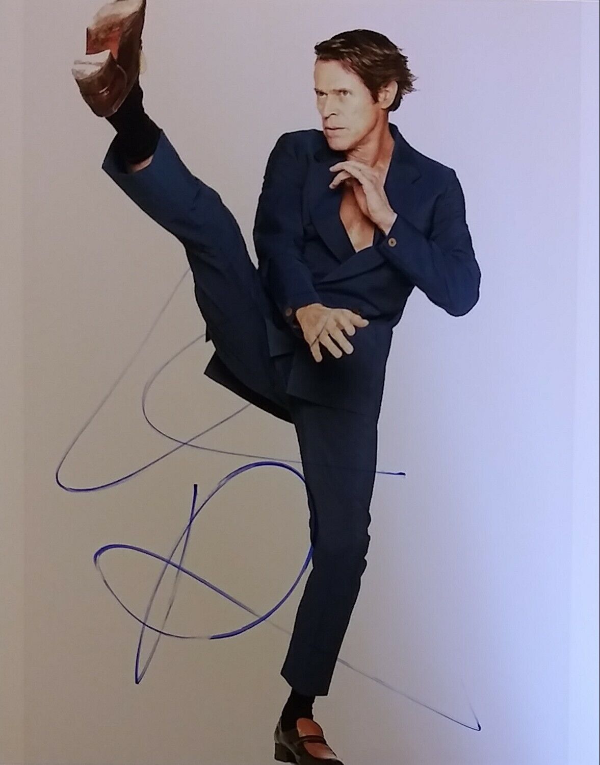 Willem Dafoe signed 8 x 10