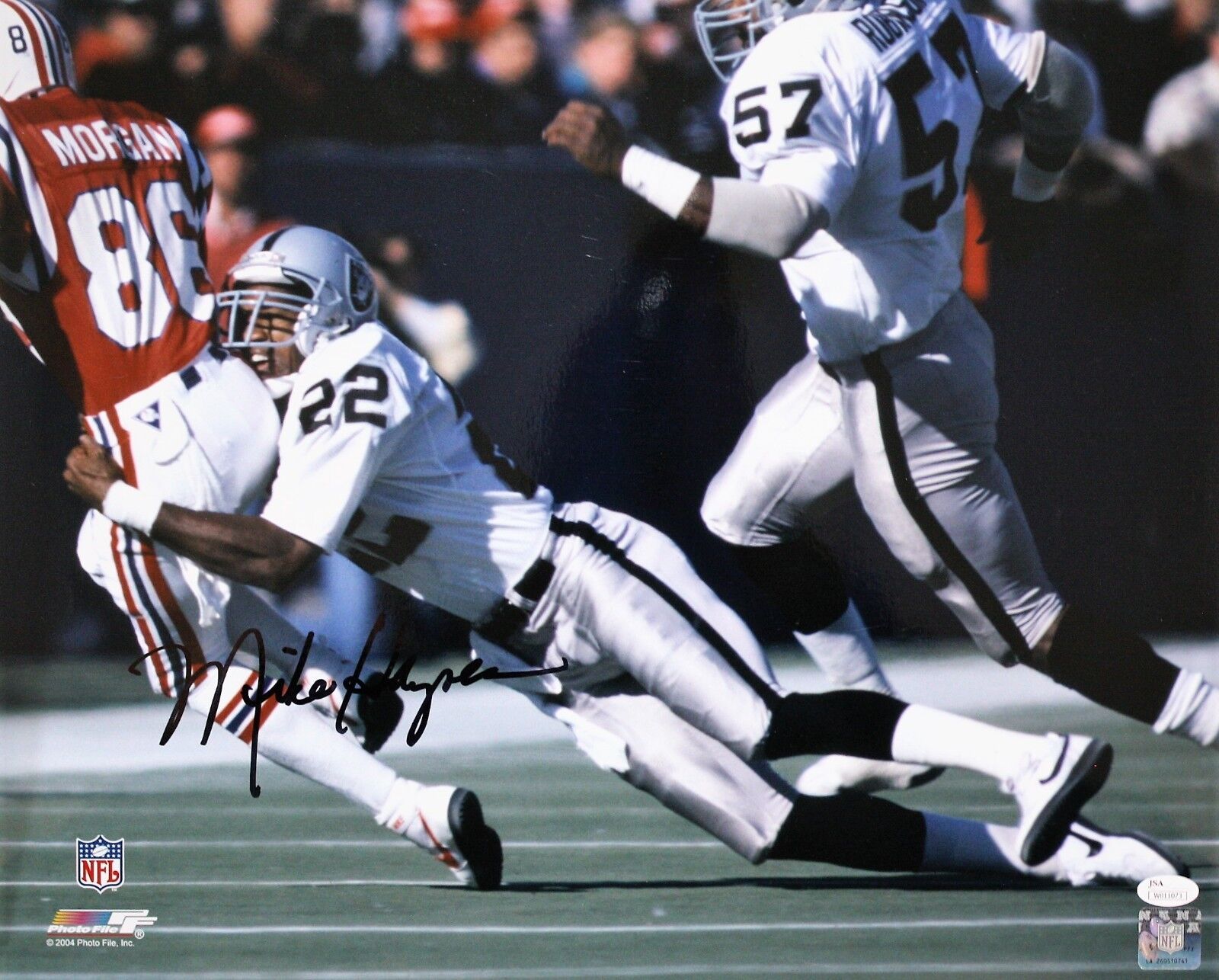 Autographed Mike Haynes 16x20 Oakland Raiders Photo Poster painting with COA