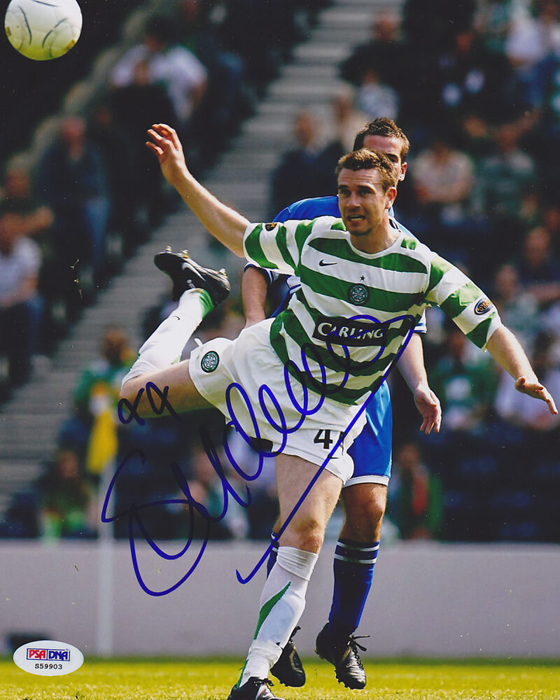 Stephen McManus SIGNED 8x10 Photo Poster painting Celtic F.C. *VERY RARE* PSA/DNA AUTOGRAPHED