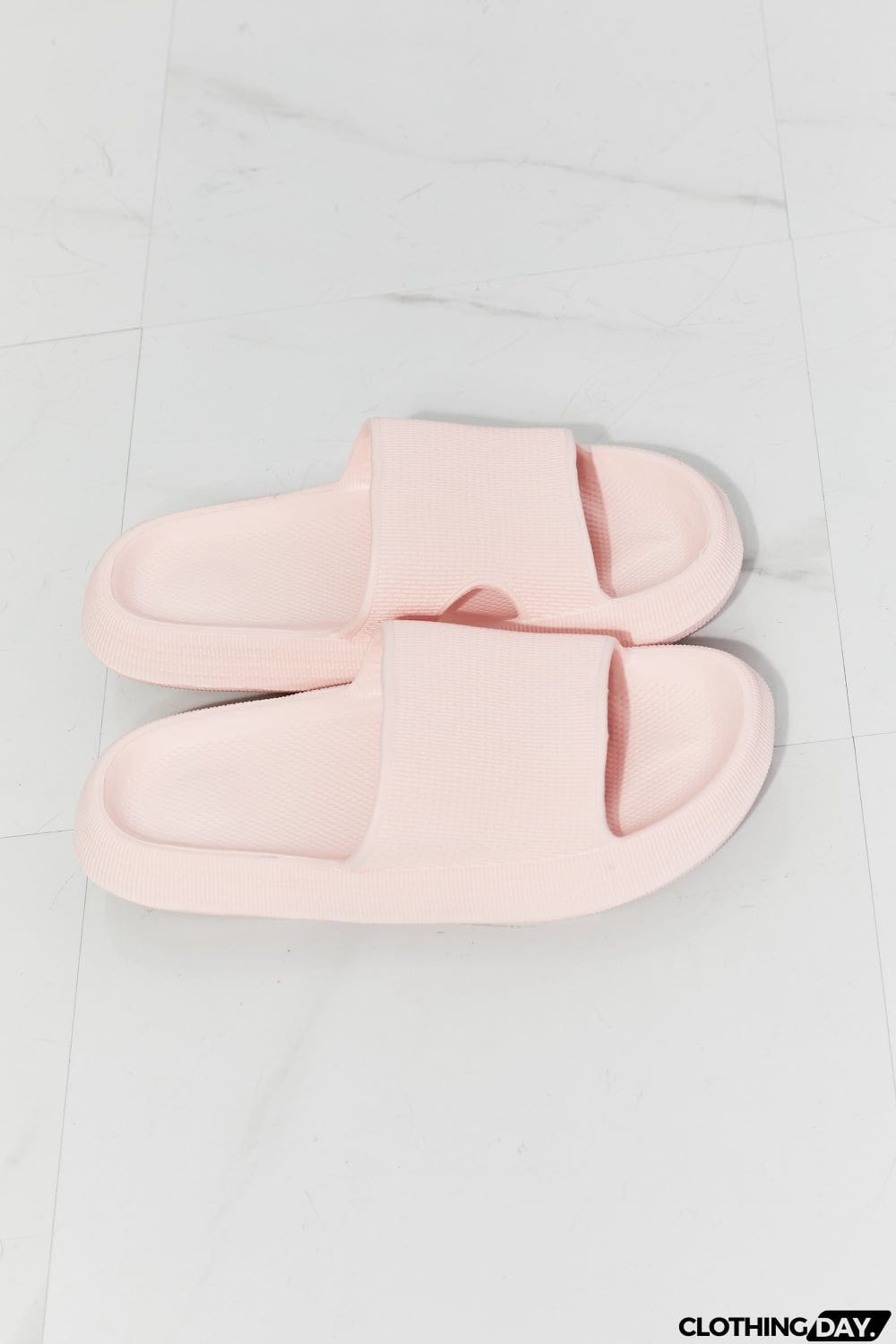 MMShoes Arms Around Me Open Toe Slide in Pink