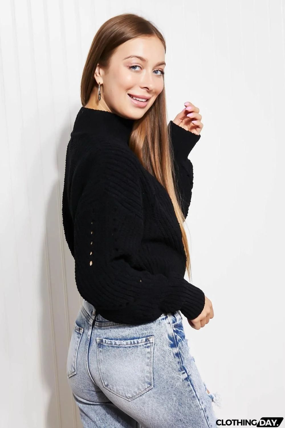 HYFVE Chilly Morning Cropped Turtleneck Sweater