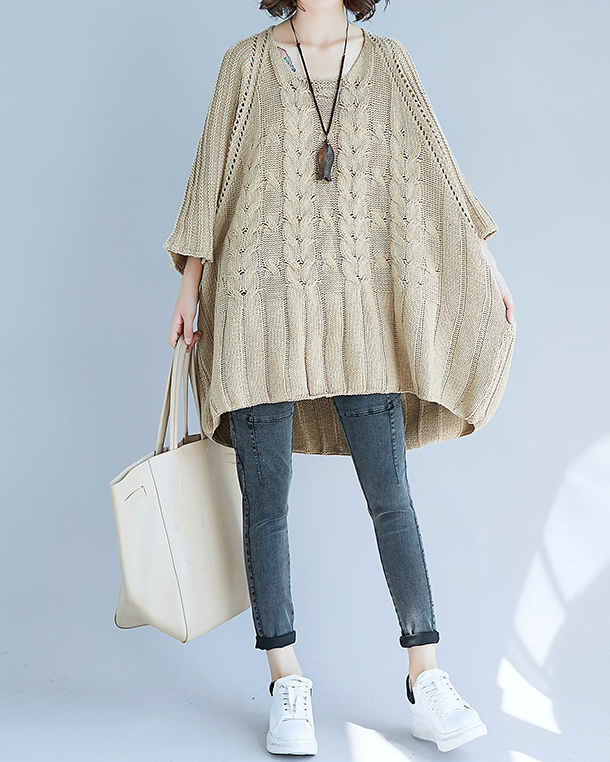 Cable Knit Pattern Batwing Sleeve Round Neck Asymmetric Hem Loose Sweater