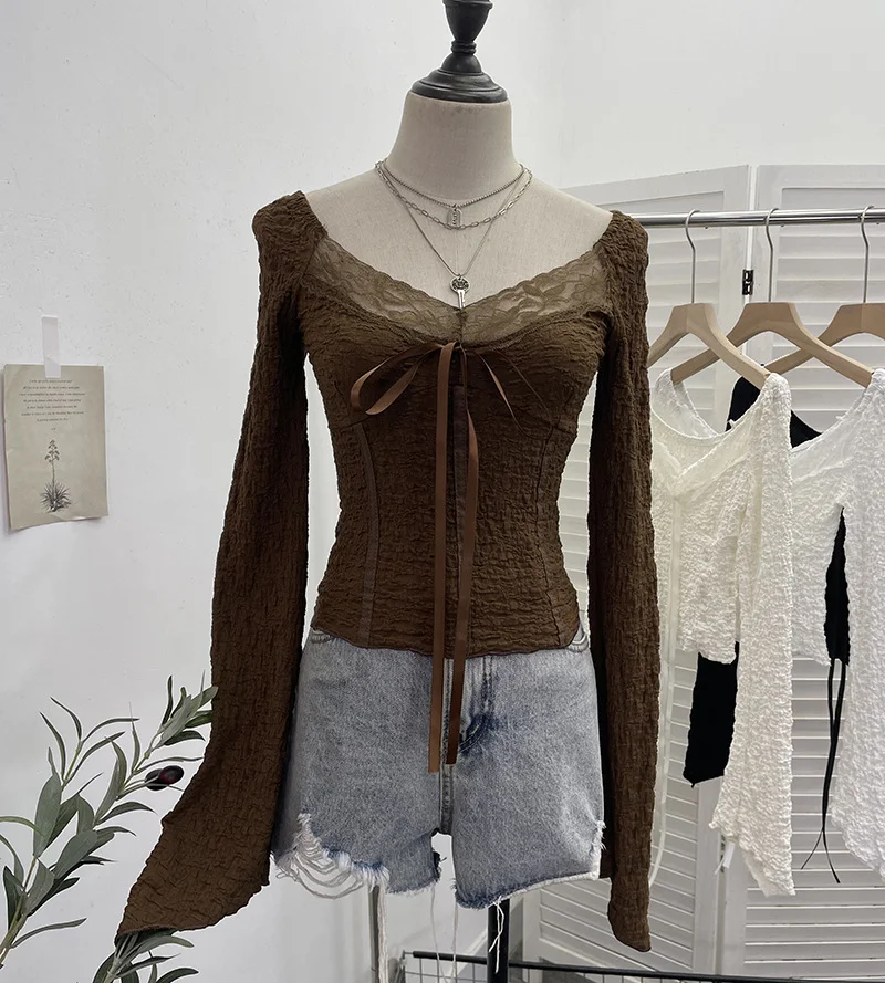 Uveng Real Shooting Merard Wind Strapted Bow Splicing Lace Pure Desire Blouse Folding Body Short Blouse 6015