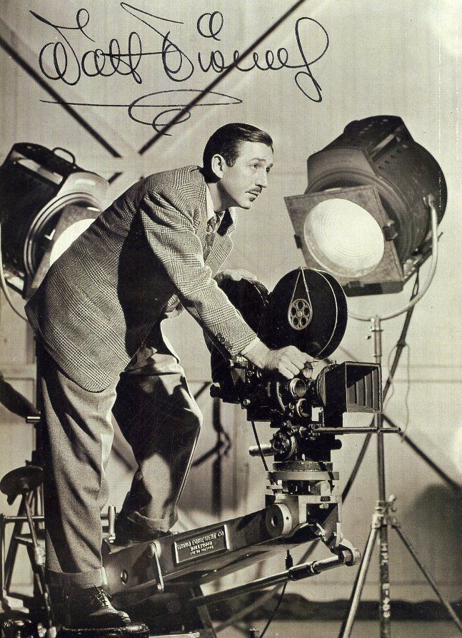 WALT DISNEY Signed 'Camera' Photo Poster paintinggraph - Film Maker Animator Cartoonist preprint