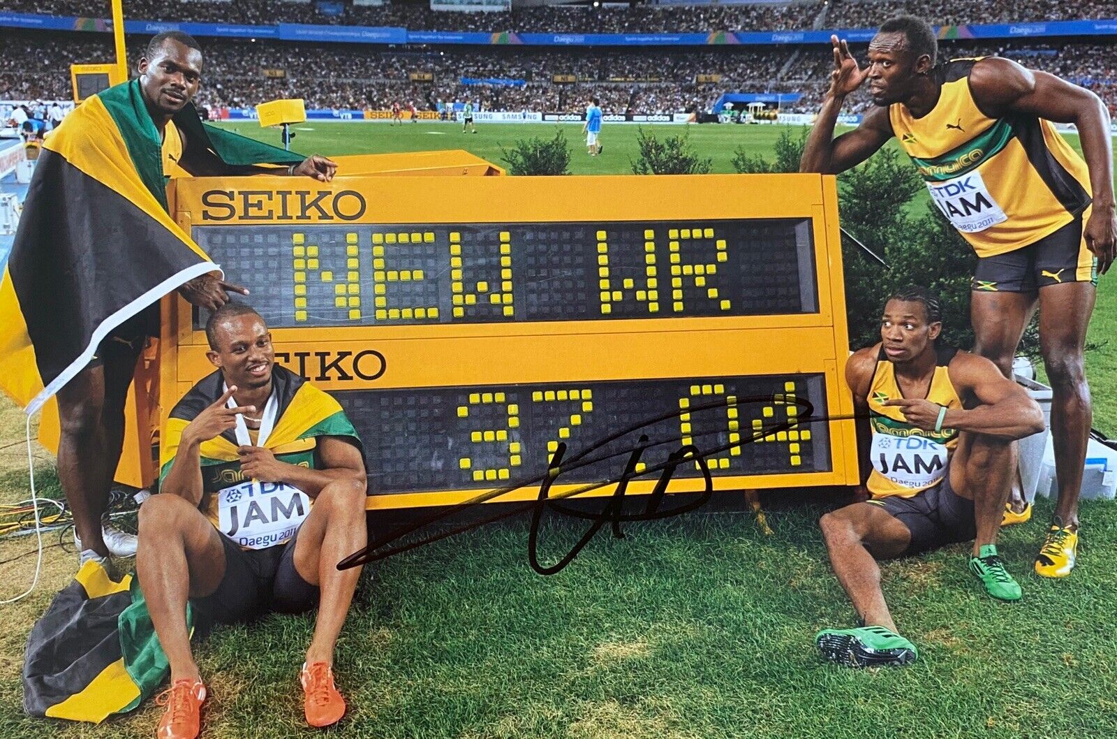 Usain Bolt Genuine Hand Signed 12x8 Jamaica Photo Poster painting - See Proof - 17