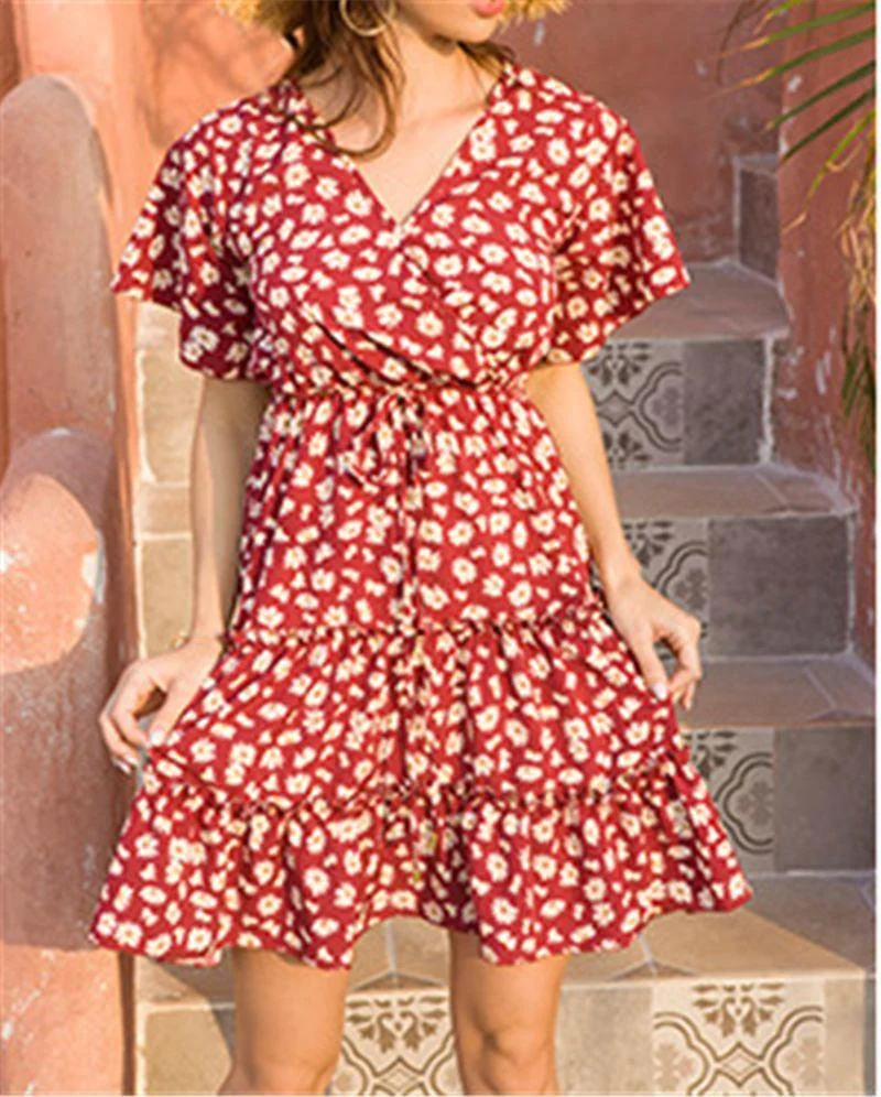 Beach Dress Guide for Older Ladies: Balancing Practicality and Chic Coastal Style