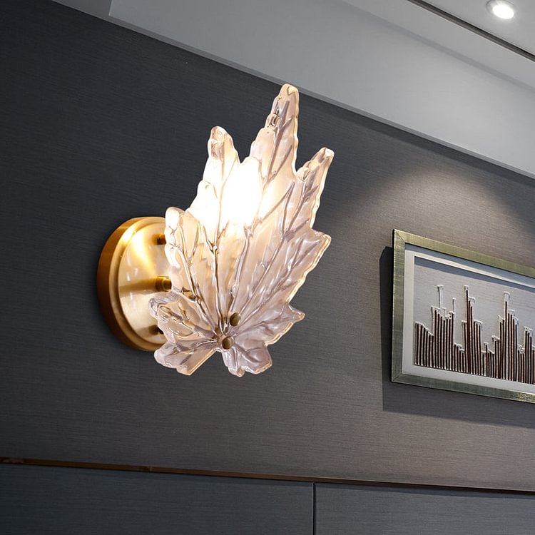 1 Bulb Wall Light Sconce Traditional Living Room LED Wall Lighting Fixture with Maple Clear Glass Shade