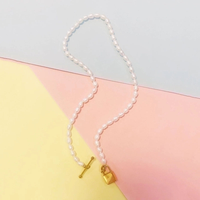 Alloy Freshwater Pearl Copper Fashion Solid Color Irregular Necklace