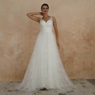 Women's Wedding Dress for Bride Lace Applique Evening Dress V Neck Straps Ball Gowns