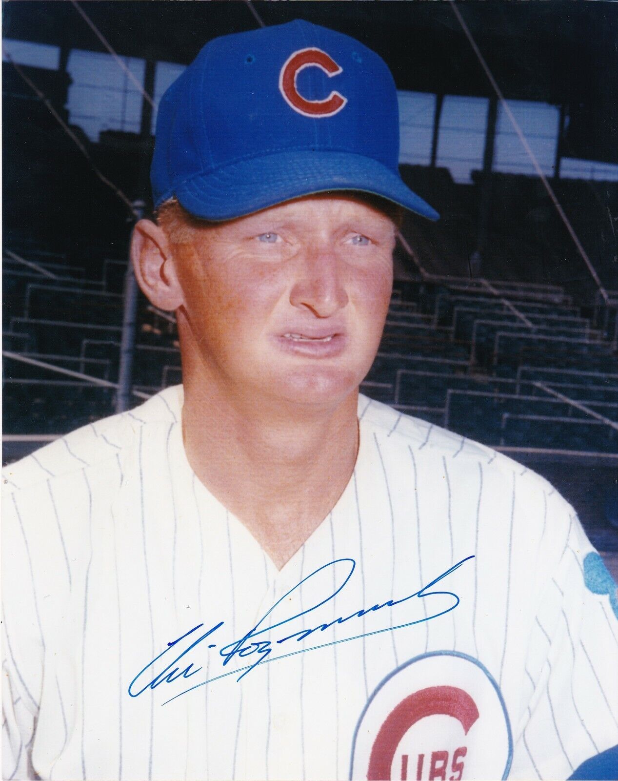 VIC ROZNOVSKY CHICAGO CUBS ACTION SIGNED 8x10