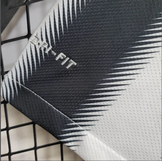 Retro Juventus 2011/2012 Home Football Shirt Thai Quality