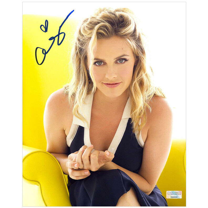 Alicia Silverstone Autographed Studio Close Up 8x10 Photo Poster painting