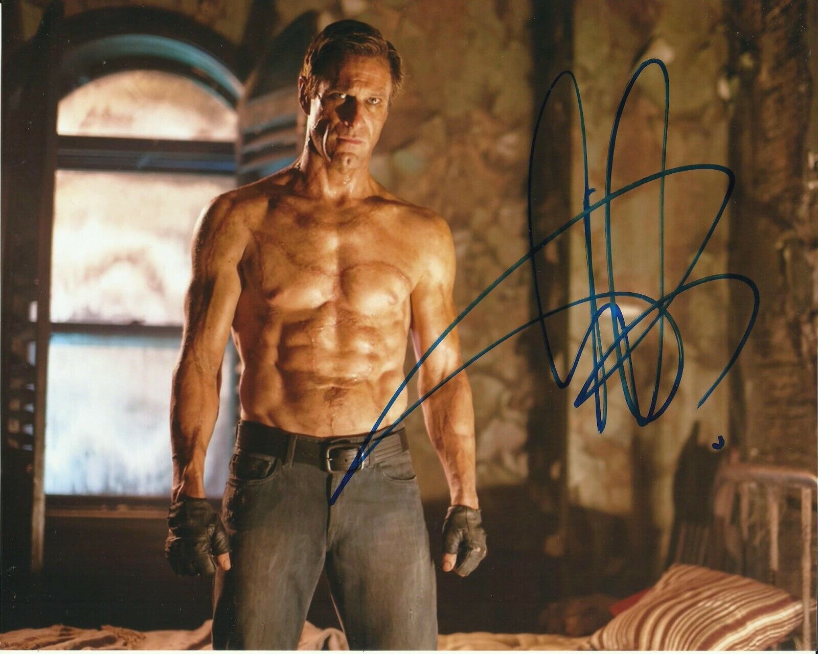 AARON ECKHART SIGNED I, FRANKENSTEIN Photo Poster painting UACC REG 242