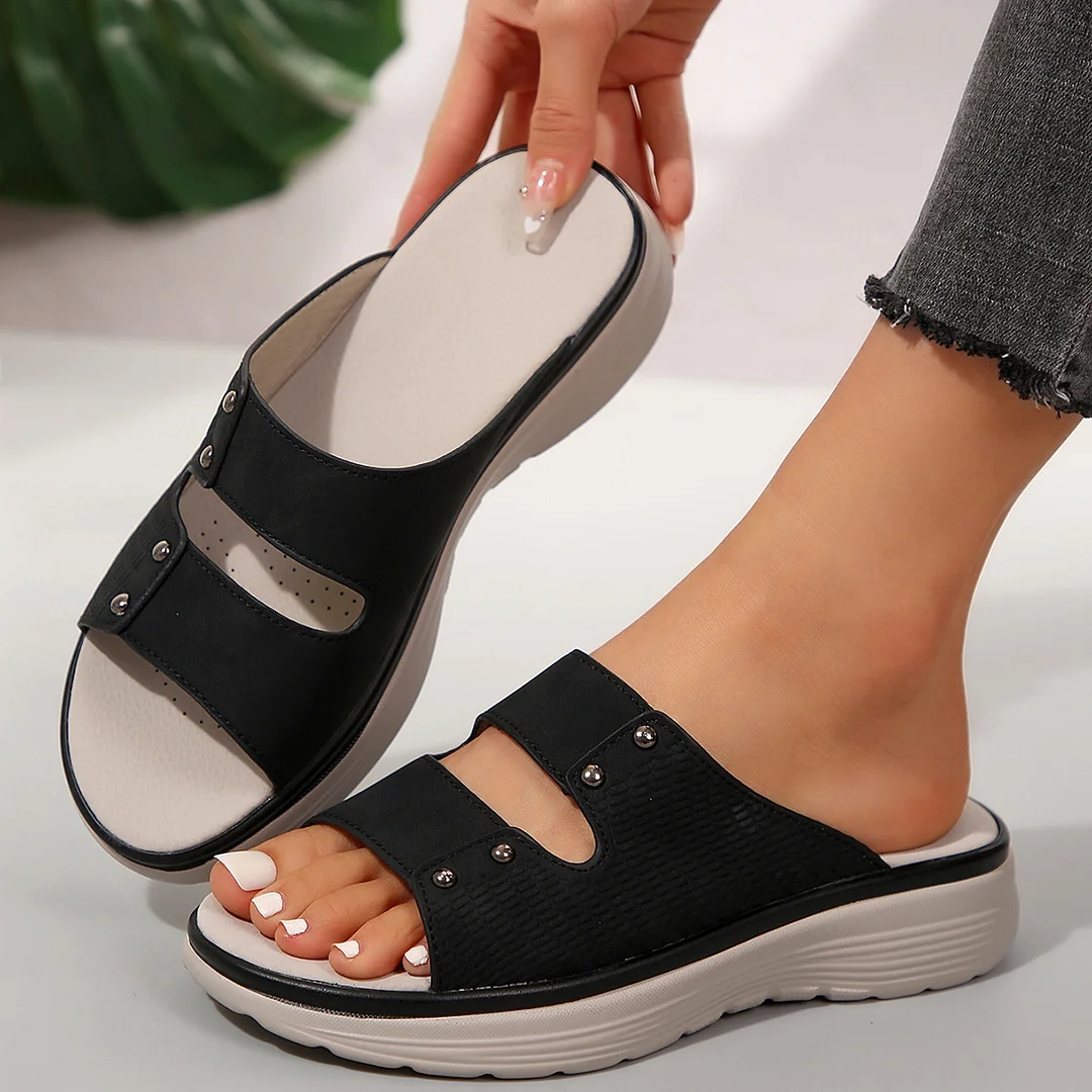 Yyvonne New Summer Thick-Soled Slippers Women's Shoes Thick Soles With Casual Slippers Outside Wearing Cold Slippers