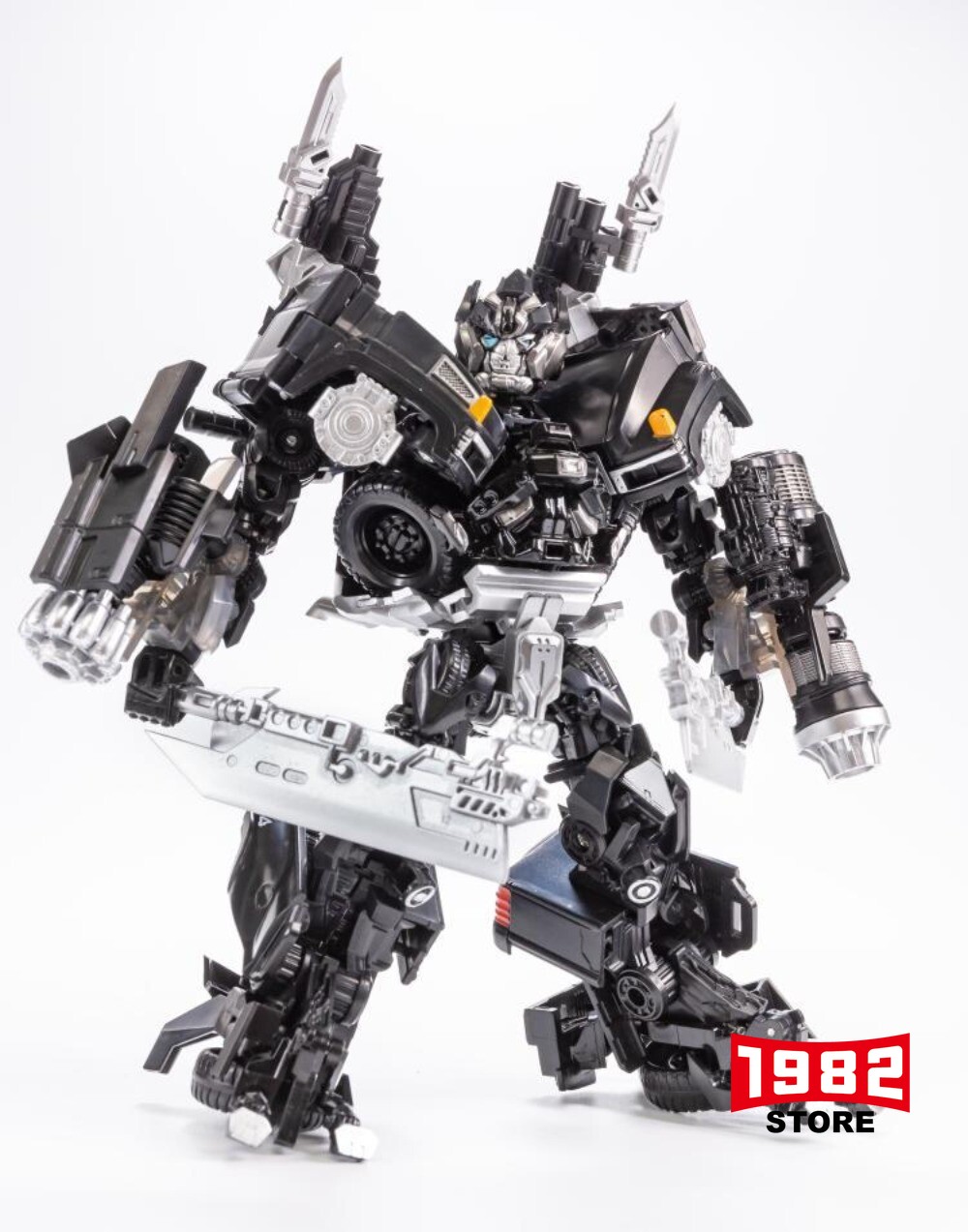 Ironhide Trailbreaker BAIWEI TW 1026 Transformers Action Figure Autobot Defender Collectible Premium Model for Adult Fans and Hobbyists