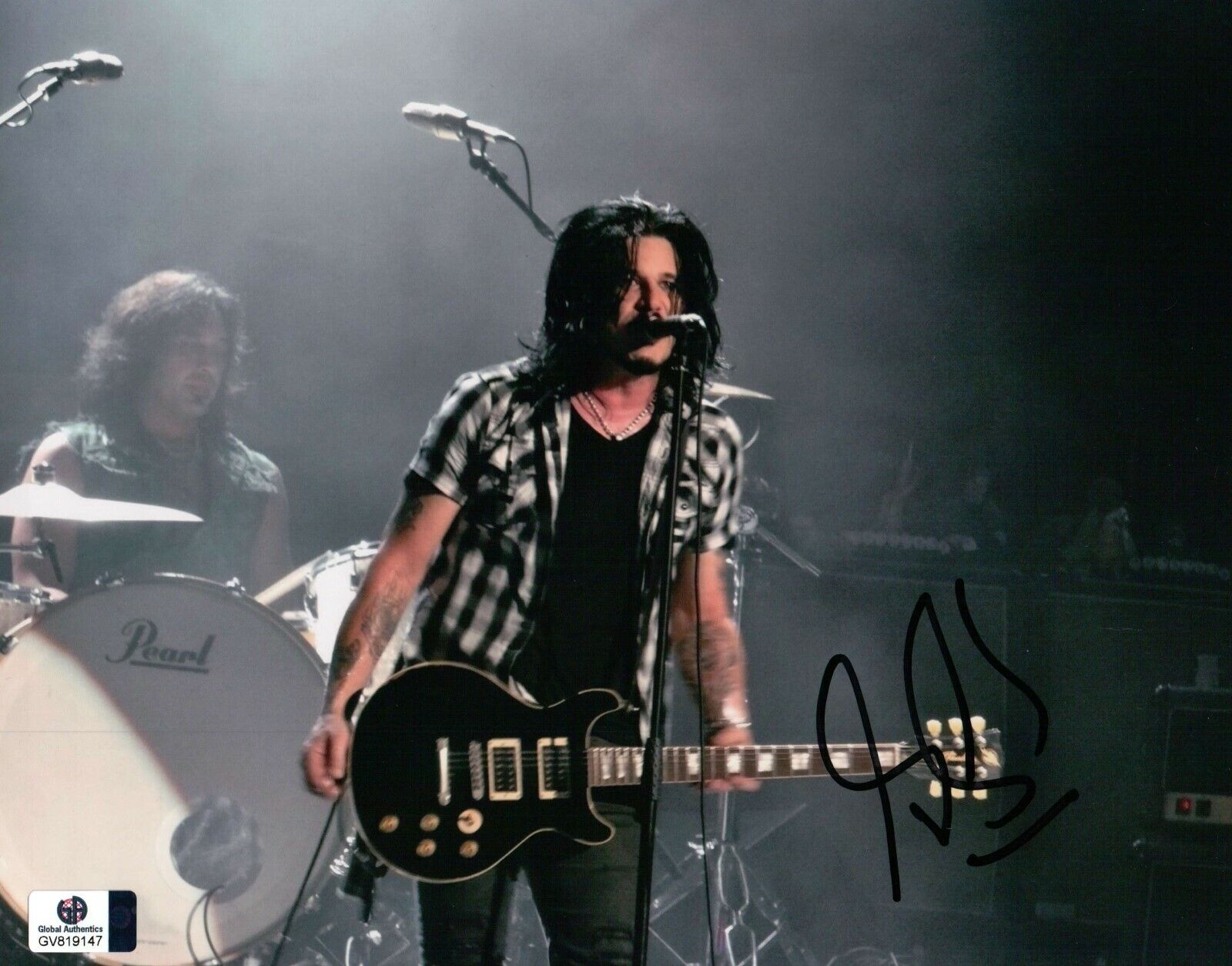 Gilby Clarke Signed Autographed 8X10 Photo Poster painting Guns N' Roses Guitarist GV819147