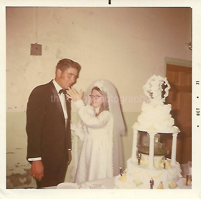 FOUND WEDDING DAY Photo Poster paintingGRAPH Color BRIDE GROOM Snapshot VINTAGE 010 12 L