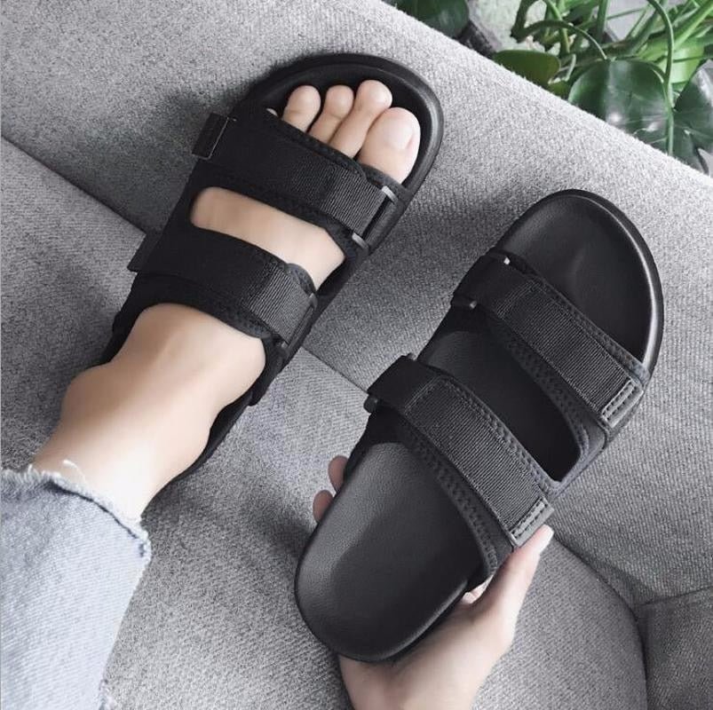 Fashion Light Weight Casual Men Sandals Cool Outdoor Slippers Summer Flip Flops Comfort Non Slip Man Beach Shoes Zapato Hombre