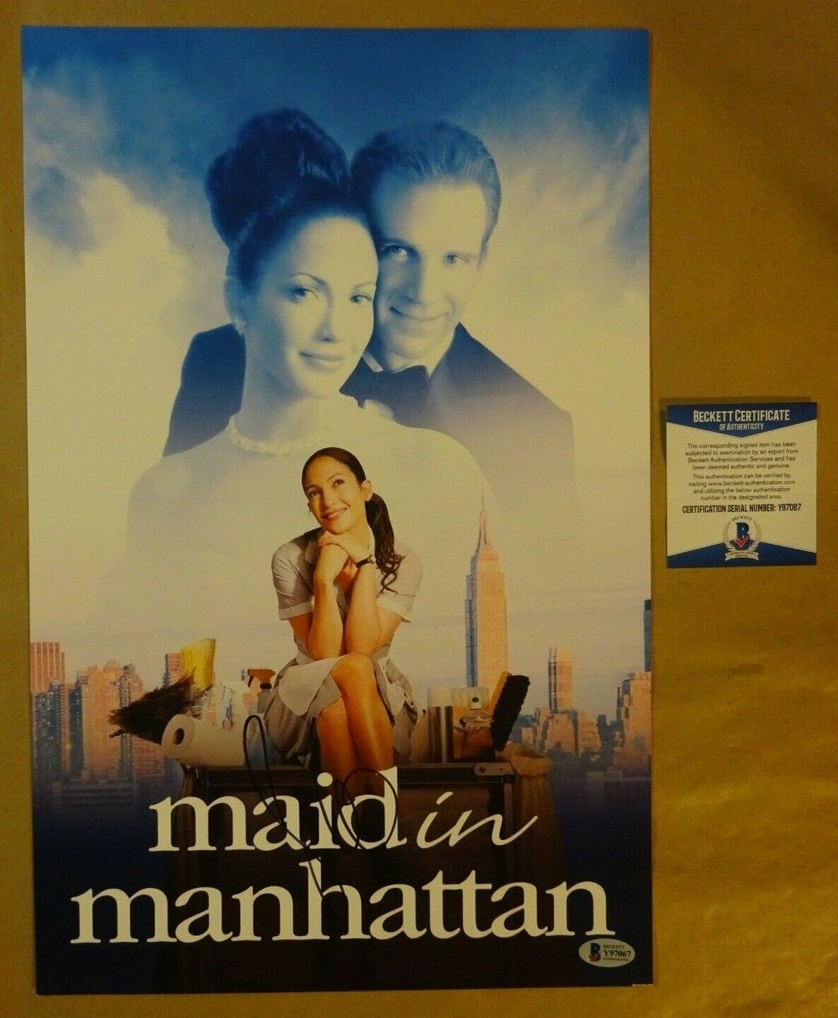 Signed JENNIFER LOPEZ Autographed MAID IN MANHATTAN Photo Poster painting 11x17 BECKETT BAS COA