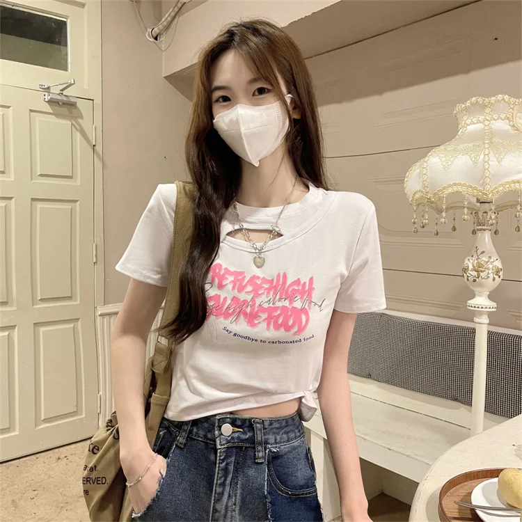 Brownm Brownm Girls Hollow Out Short T-Shirt Female Summer 2024 New Design Sense Slim Slim Short-Sleeved Student Jacket