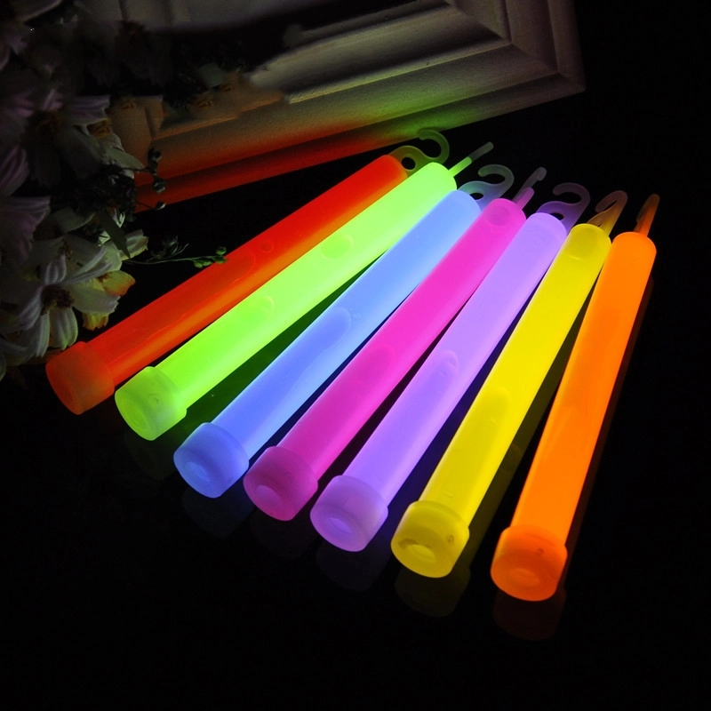 Direct Fine Packaging 6 Inch With Hook Glow Stick Luminous Stick Christmas Halloween Outdoor Camping