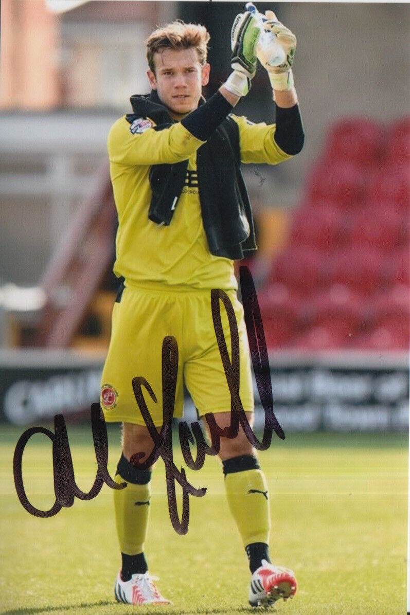 FLEETWOOD TOWN HAND SIGNED CHRIS MAXWELL 6X4 Photo Poster painting.