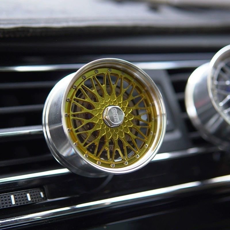 Car-mounted forged aluminum alloy wheel-shaped air freshener (car logo can be customized)