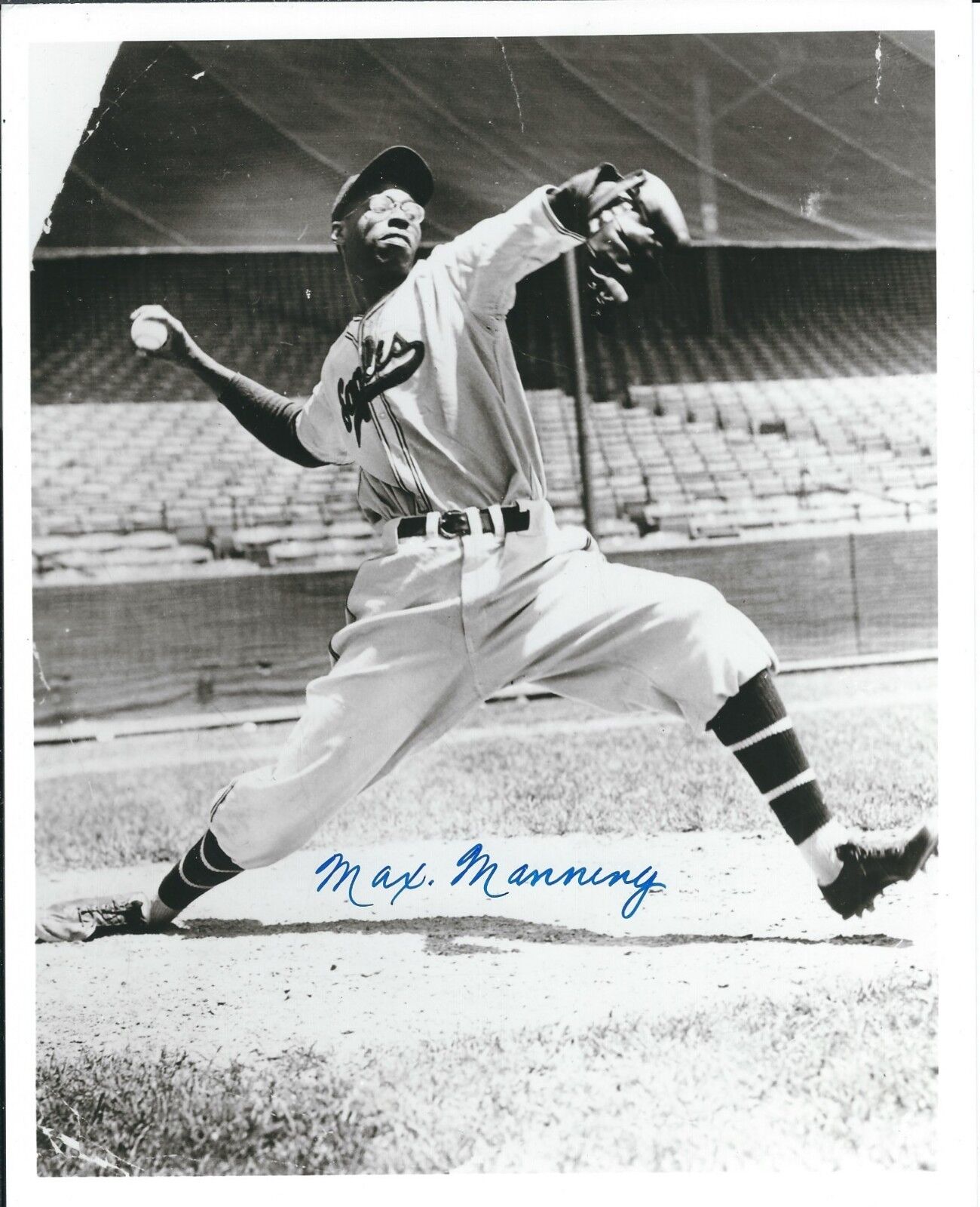 Autographed 8X10 MAX MANNING Newark Eagles Negro League Photo Poster painting - w/COA