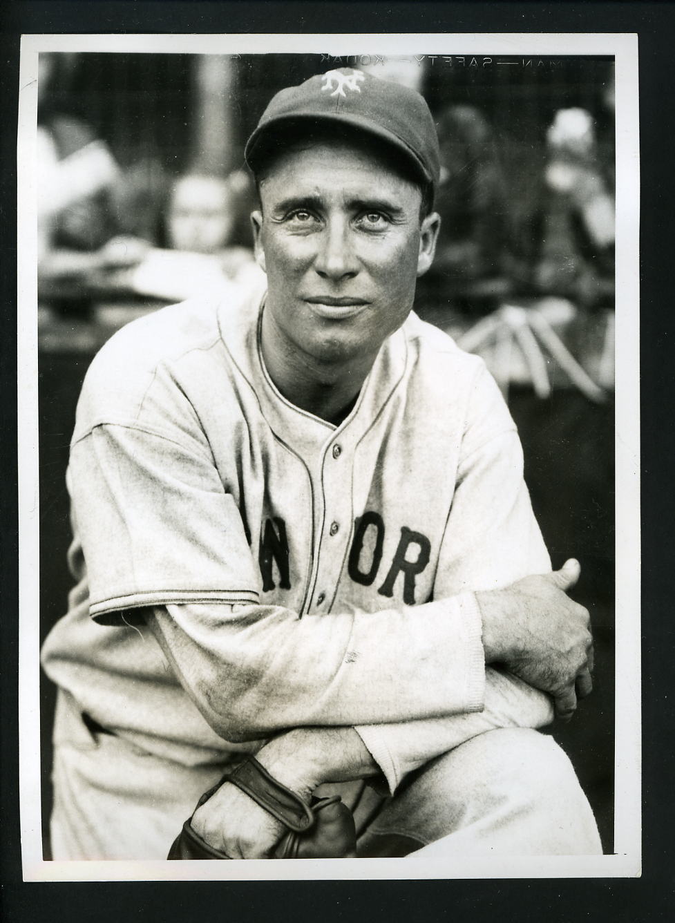 Wally Berger traded from New York Giants to Cincinnati Reds 1938 Press Photo Poster painting