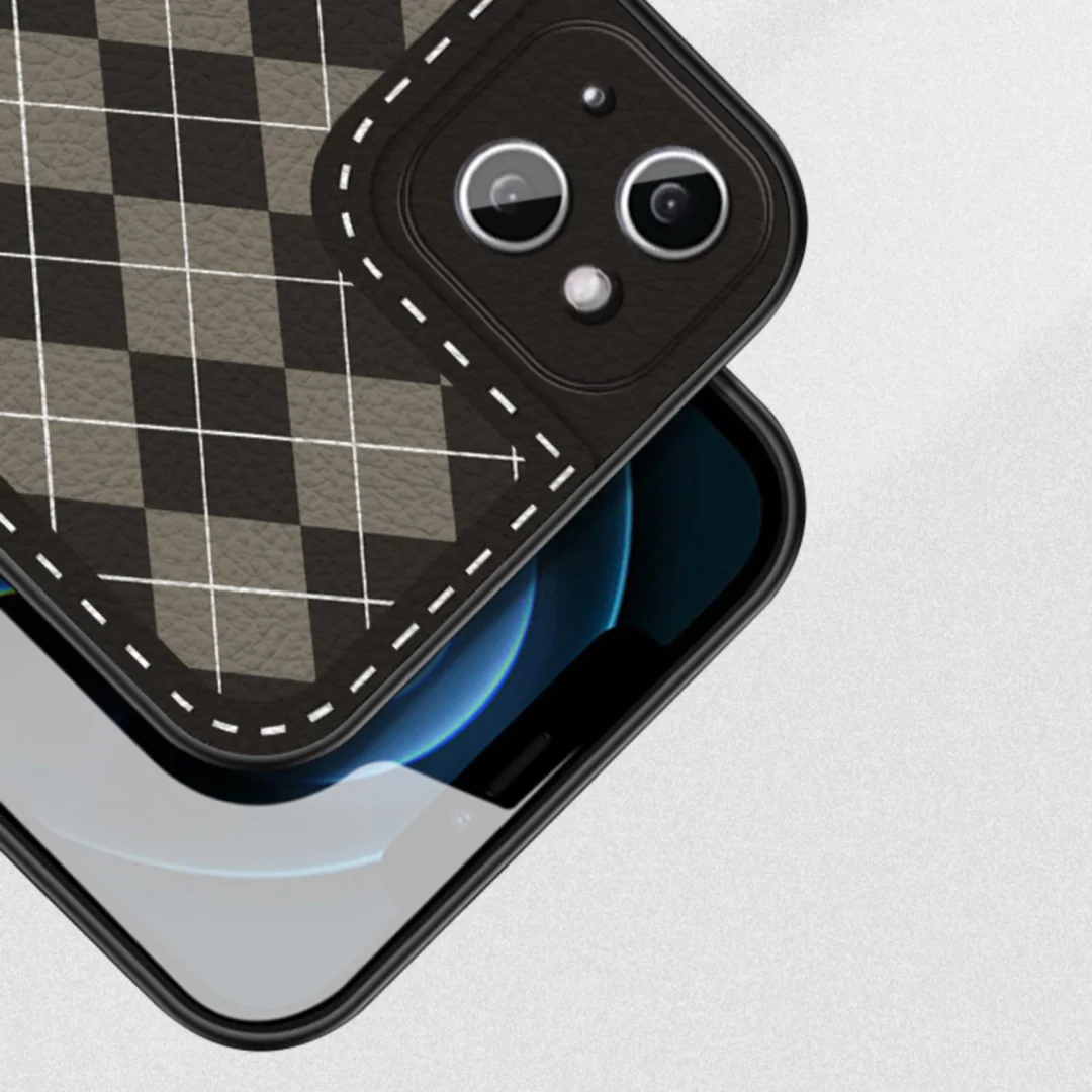 Checkerboard Peel Apple 13/14 Series Phone Case