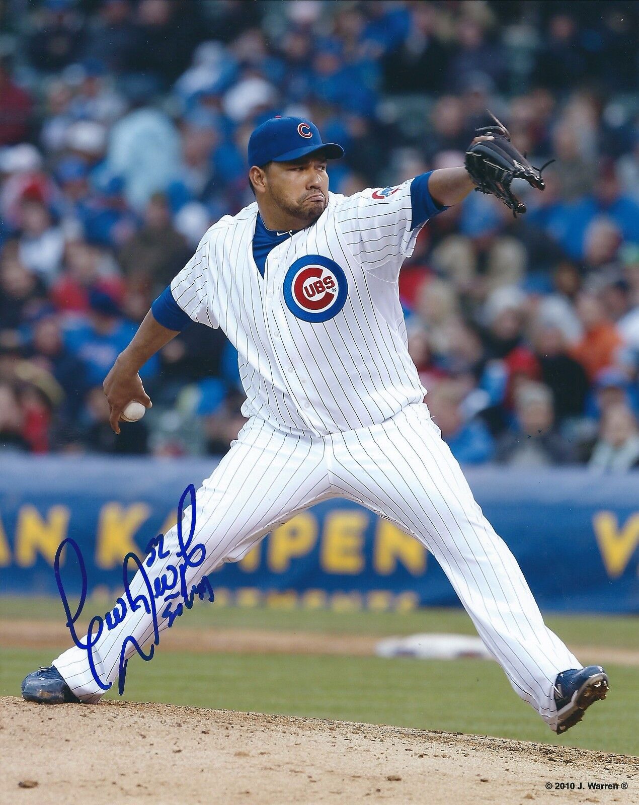 Signed 8x10 CARLOS SILVA Chicago Cubs Autographed Photo Poster painting - COA