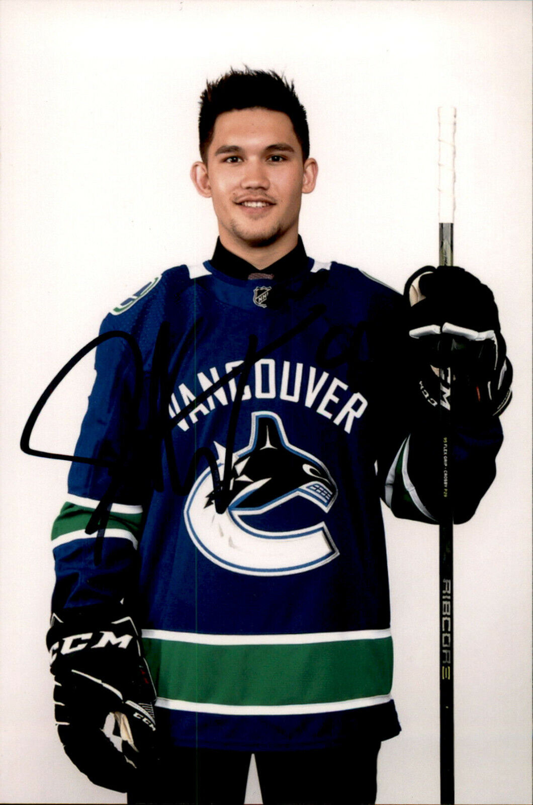 Jett Woo SIGNED 4x6 Photo Poster painting VANCOUVER CANUCKS