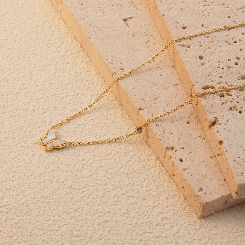 Sweet Minimalist Butterfly 304 Stainless Steel Acrylic Shell 18K Gold Plated Plating Butterfly Pendant Necklace
