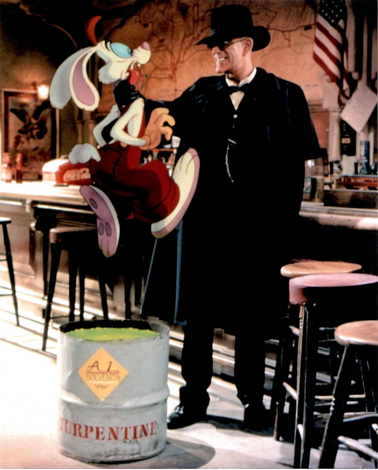 Who Framed Roger Rabbit 8x10 Photo Poster painting Christopher Lloyd Judge Doom Kathleen Turner