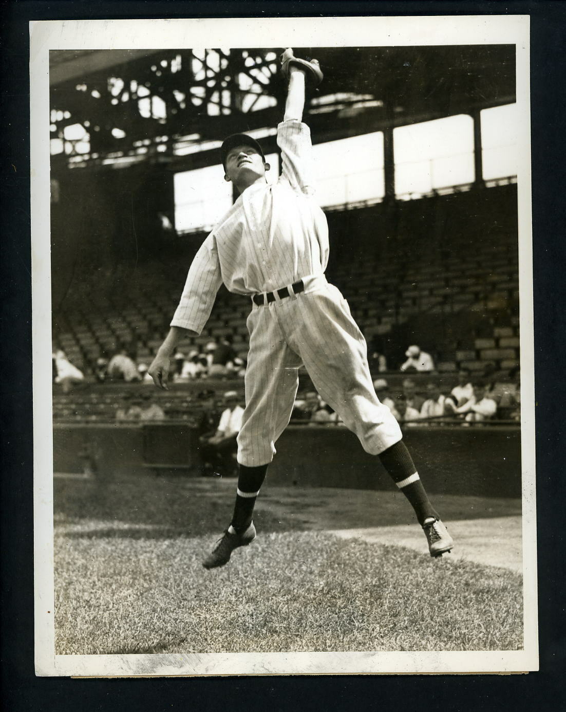 Bob Boken fielding pose 1933 Type 1 World Series Press Photo Poster painting Washington Senators