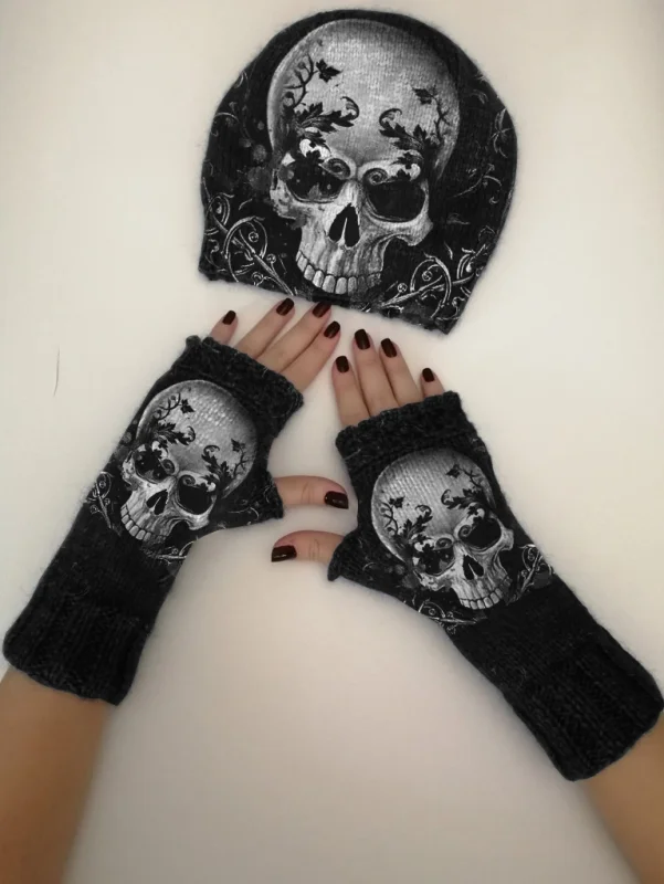 Skull punk pirnt knitted hat + fingerless gloves set