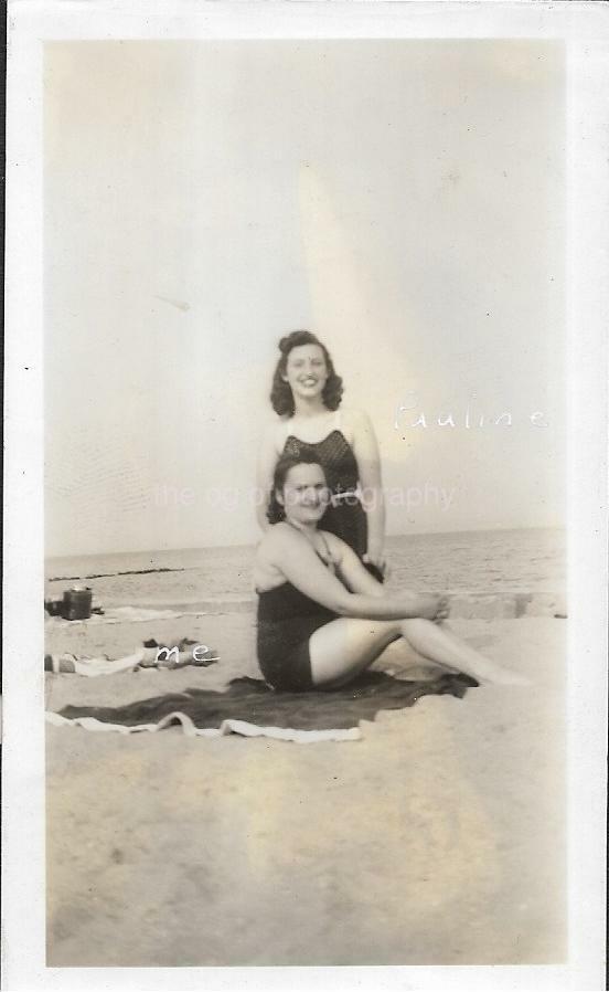 Found ANTIQUE Photo Poster paintingGRAPH bw BEACH GIRLS Original Snapshot VINTAGE JD 19 38 Y