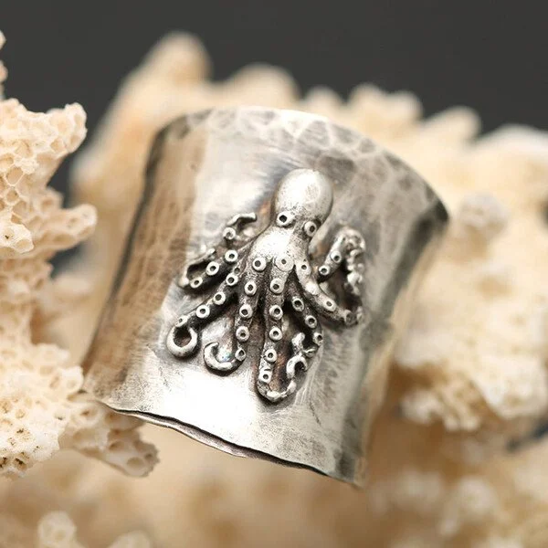 Vintage Octopus Wide Band Silver Ring