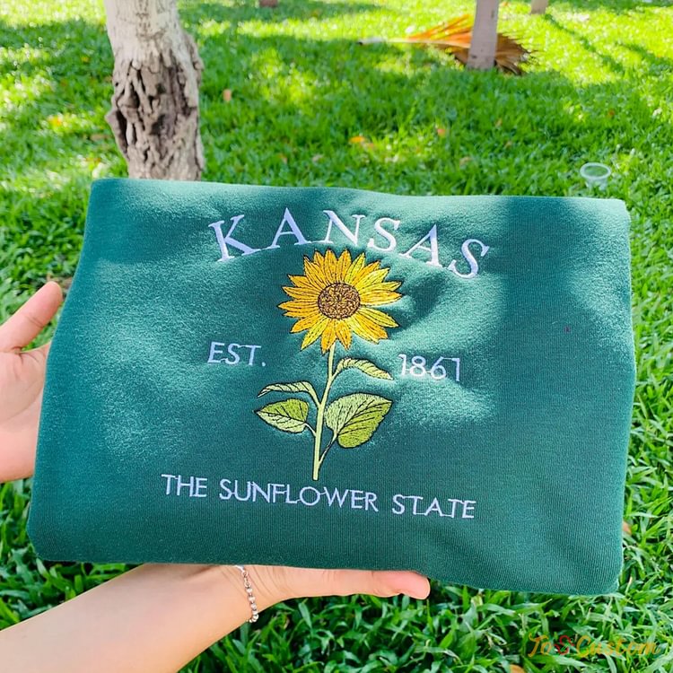 TOSCUSTOM™ Kansas State Embroidered Sunflower Flower 1861 Gift Hoodie