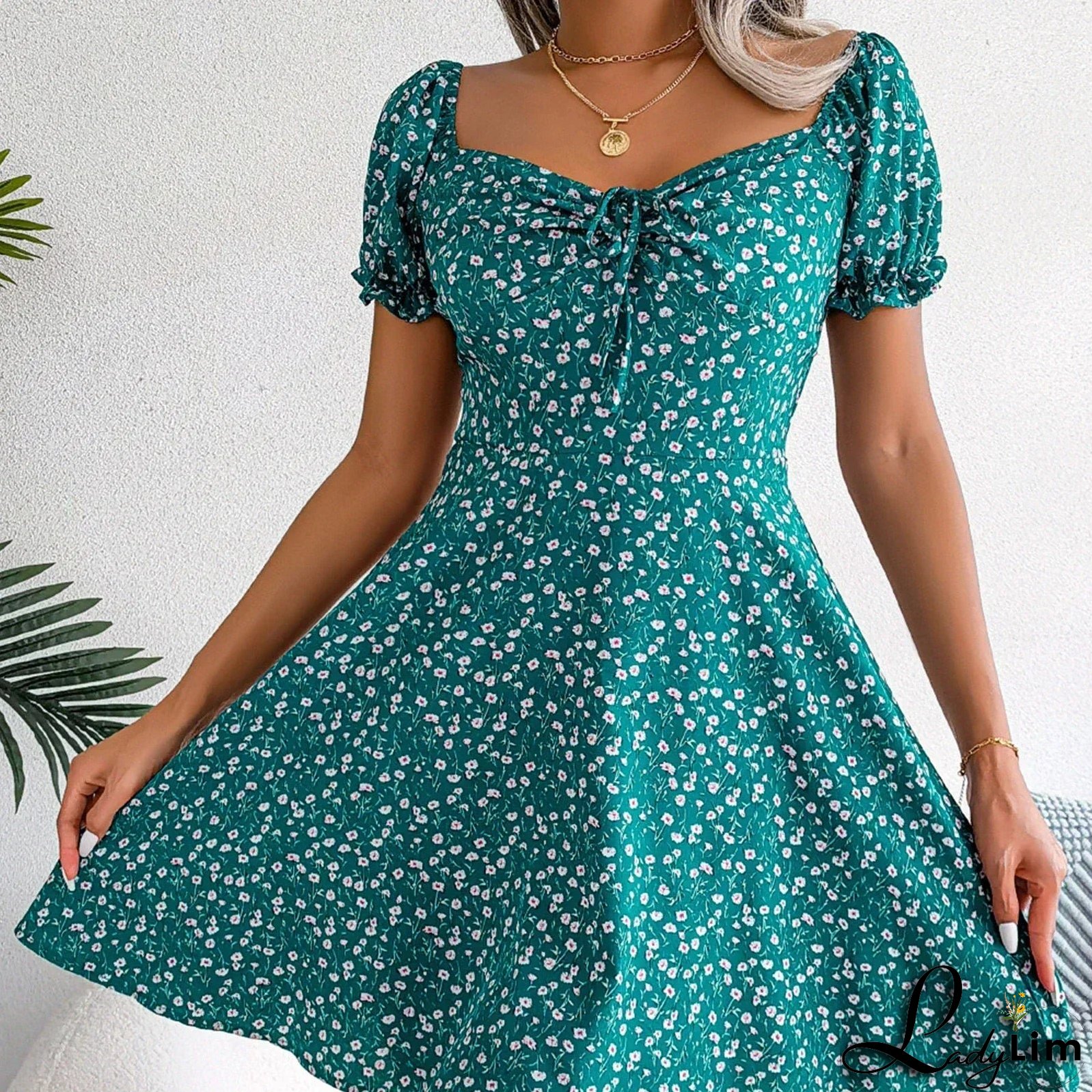 Effortless and airy Dress