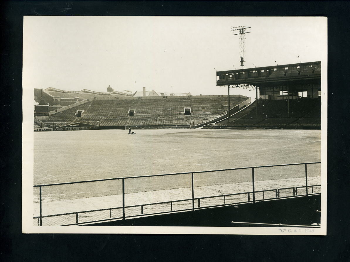 Braves Field looking across field to bleachers 1949 Press Photo Poster painting Boston Braves