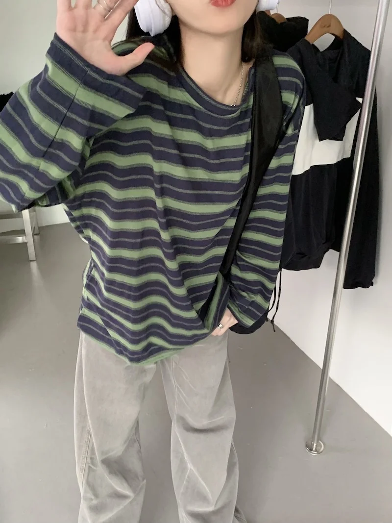 Uveng Uveng Collar Striped Long-Sleeved T-Shirt Women's Autumn 2024 New Design Feeling Loose Show Thin Casual Students Slit Jacket