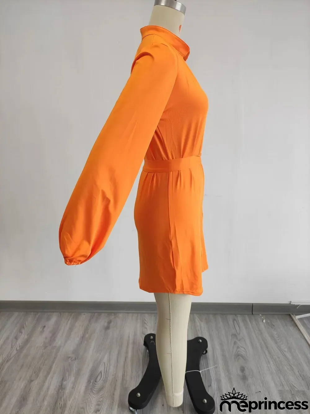 Women Printed V-Neck Casual Puff Sleeve Dress with Belt.