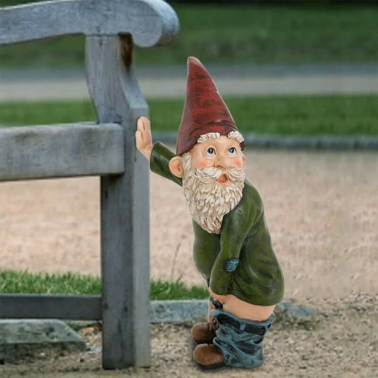 Peeing Dwarf Statue