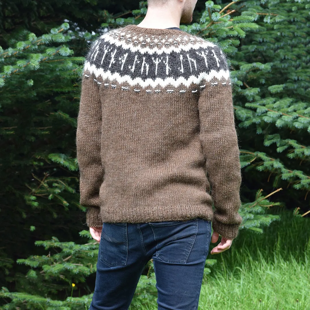Vintage Graphic Crew Neck Iceland Sweater