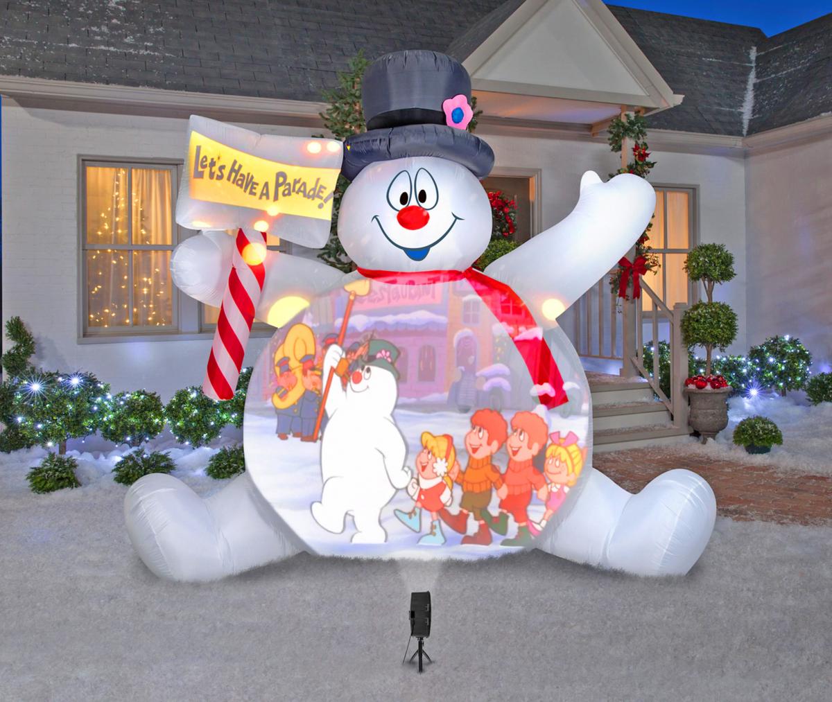 Giant Inflatable Frosty The Snowman Plays Movies On His Belly - Frosty movie projection screen