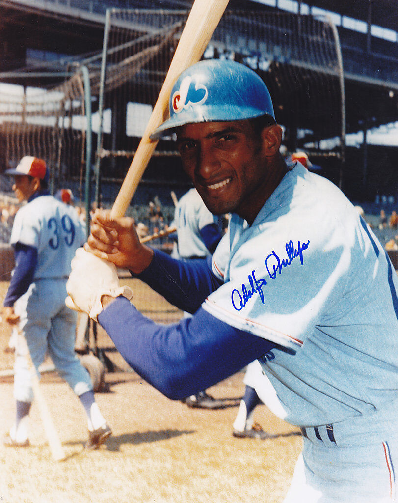 ADOLFO PHILLIPS MONTREAL EXPOS ACTION SIGNED 8x10