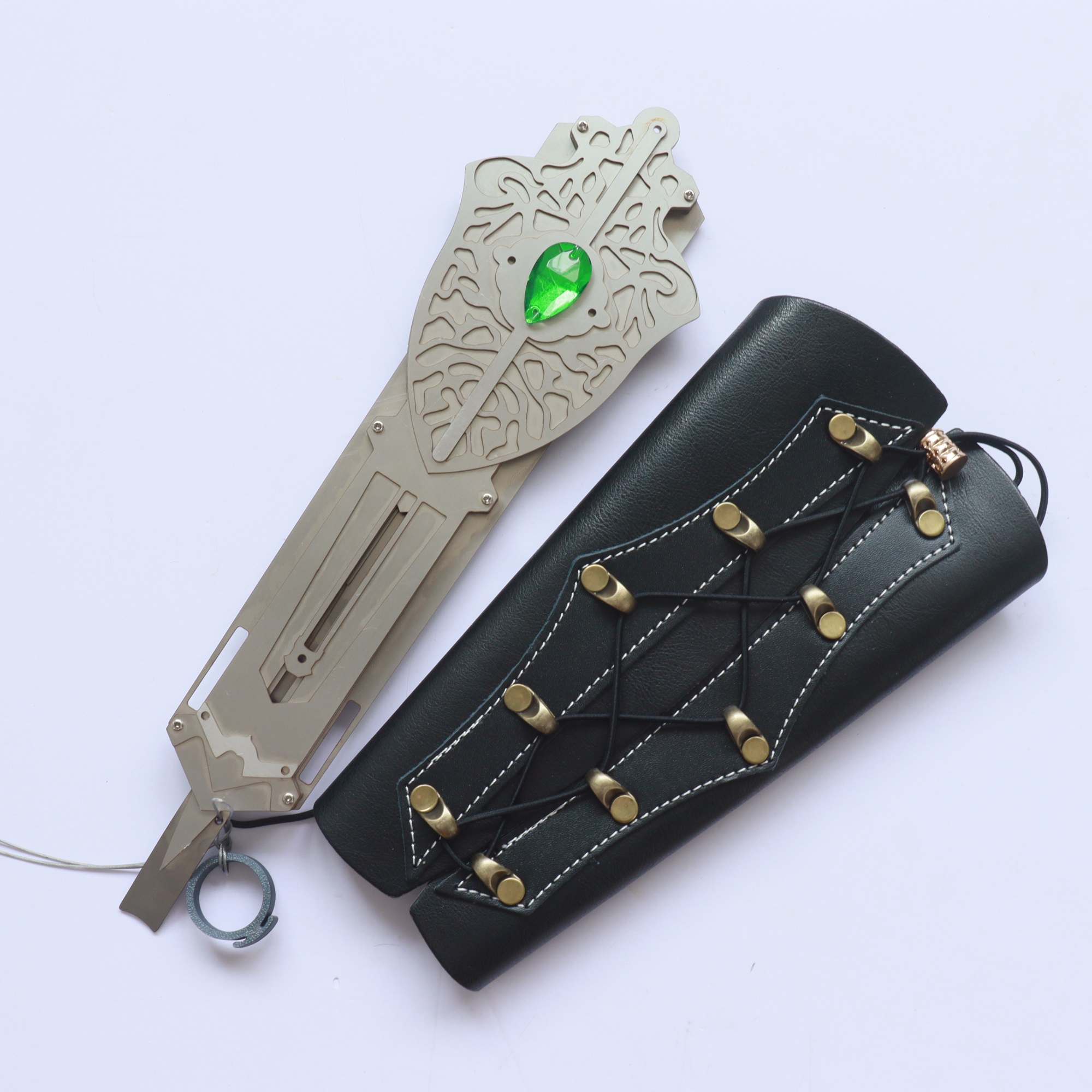 Hidden Blade Assassin's Creed Valhalla Eivor Hidden Blade image 3