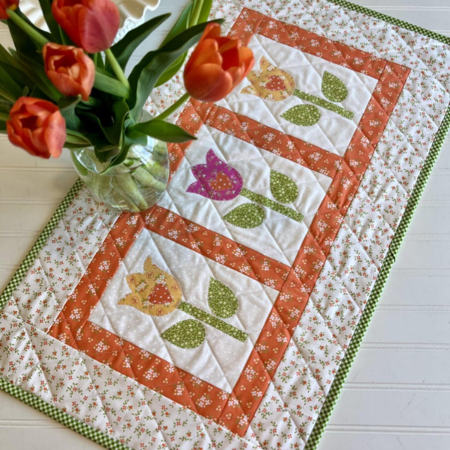 Tulip Garden Quilted Table Runner And Pillow Template-with instruction