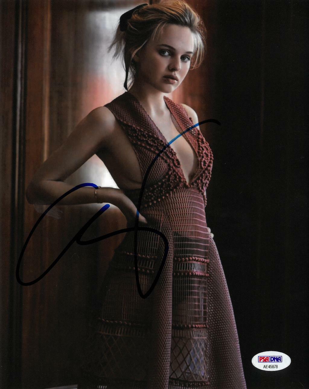 Odessa Young Signed Authentic Autographed 8x10 Photo Poster painting PSA/DNA #AE45878